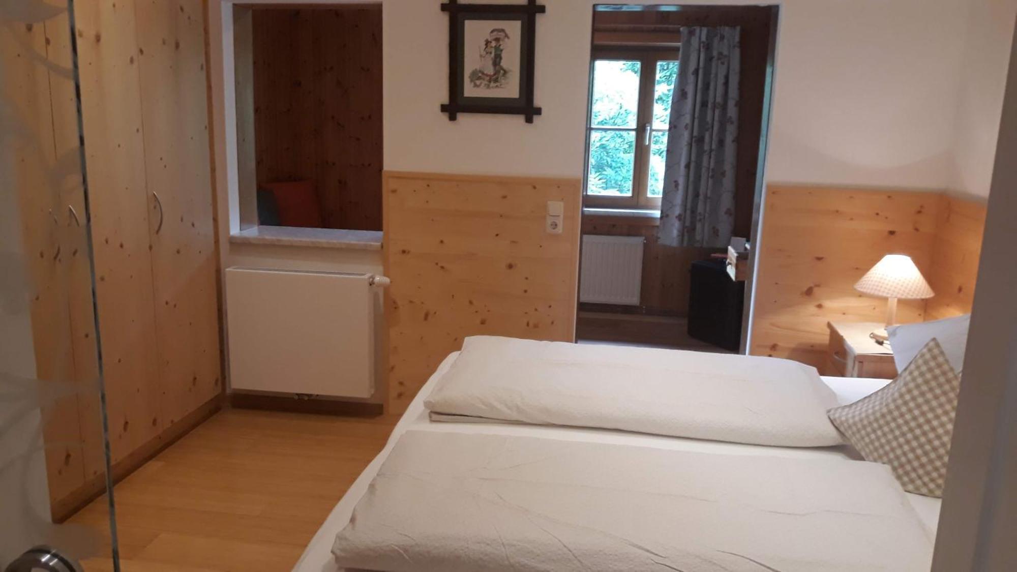 Pension Ladner Otel Grundlsee Oda fotoğraf